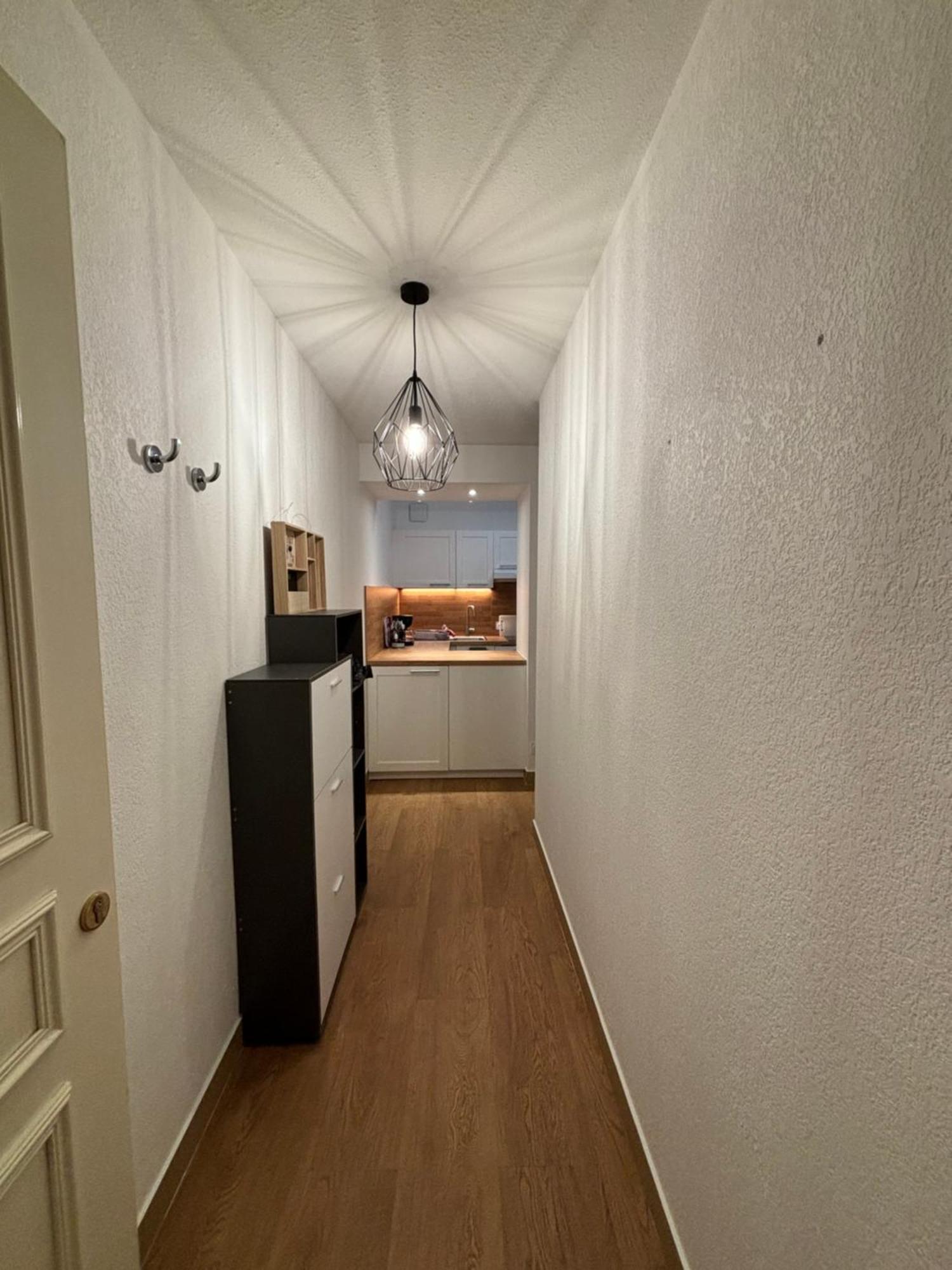 Location D'Un Superbe Appartement Avec Piscine Roquebrune-sur Argens Bagian luar foto